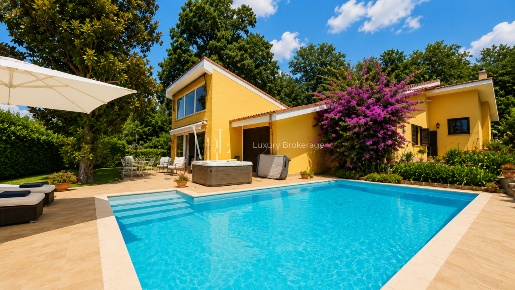 Foto Villa unifamiliare a Roma Olgiata di 531 m² in vendita