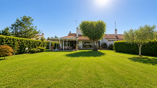 Foto Villa bifamiliare a Roma Olgiata di 400 m² in vendita