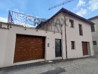 Foto Case semi ndipendenti in PIAZZA SAN SILVESTRO snc, L'Aquila di 120 m²