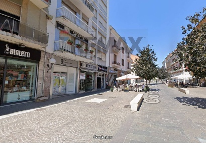 Foto Negozio in Corso Mazzini 91, Cosenza Centro di 40 m² con 1 locali