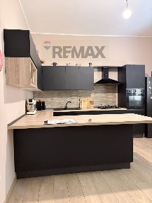 Foto Casa indipendente in VIA DANIELE MONTELEONI 24, Siracusa di 262 m²