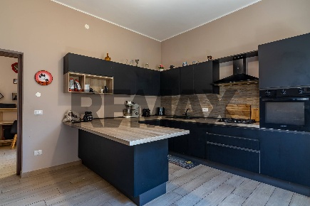 Foto Casa indipendente in VIA DANIELE MONTELEONI 24, Siracusa di 262 m²