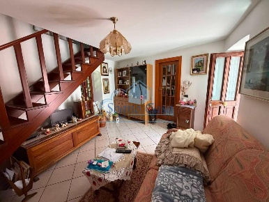 Foto Casa indipendente a Luni Casano Dogana Isola di 133 m² con 6 locali