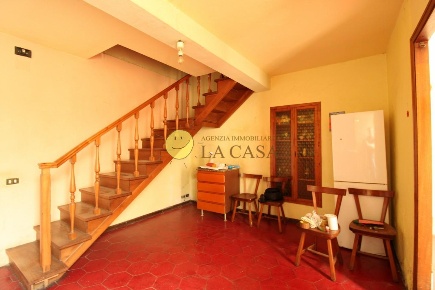 Foto Appartamento a Reggello Donnini di 75 m² con 4 locali in vendita