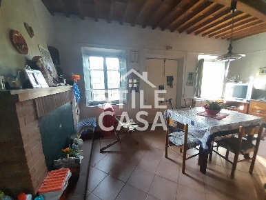 Foto Casale a Capannori Gragnano - Lappato di 140 m² con 5 locali