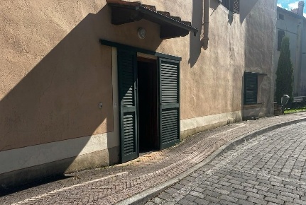 Foto Appartamento a Gallicano Centro di 70 m² con 5 locali in vendita