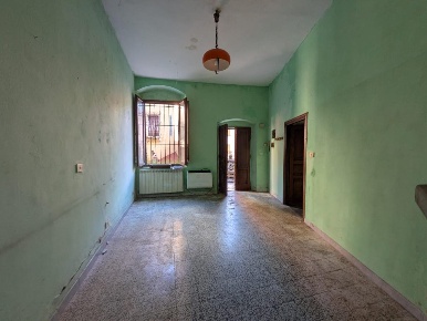Foto Appartamento a Gallicano Centro di 70 m² con 5 locali in vendita