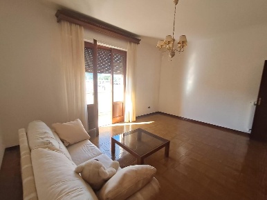 Foto Appartamento a Calcinaia Case Sardina di 105 m² con 5 locali