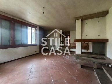 Foto Appartamento a Castelfranco di Sotto Centro di 180 m² con 7 locali
