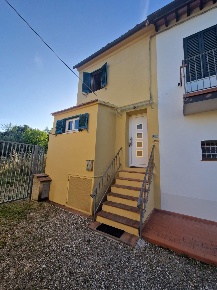 Foto Casa indipendente a Crespina Lorenzana Crespina di 72 m² con 3 locali