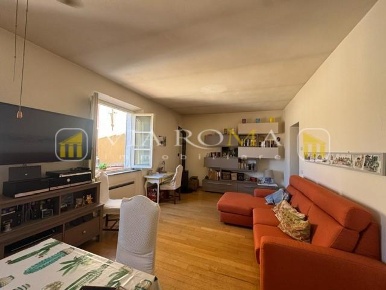Foto Appartamento a Lucca Piazza Anfiteatro - Torre Guinigi di 120 m²