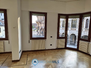 Foto Appartamento a Padova Prato della Valle - Pontecorvo di 130 m²