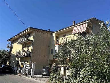 Foto Appartamento a Zumpano di 150 m² con 4 locali in affitto