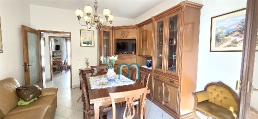 Foto Appartamento in VIA CALUCCI, Venezia Mestre di 95 m² con 5 locali