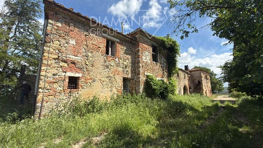Foto Cessione attività a Asciano Centro di 510 m² con 6 locali in vendita