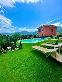 Foto Case semi ndipendenti a La Spezia Montalbano - Valdurasca di 150 m²