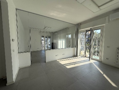 Foto Ufficio a Catania Vulcania - Sanzio di 105 m² con 4 locali in affitto