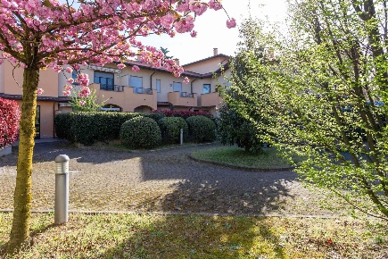 Foto Appartamento a Busto Garolfo Centro di 74 m² con 3 locali in vendita