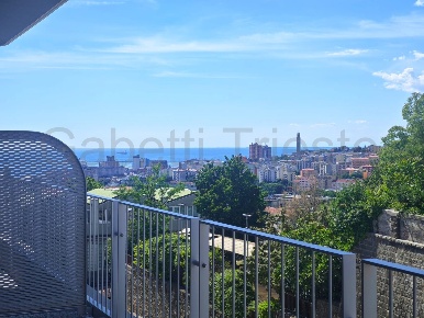 Foto Appartamento in COSTALUNGA, Trieste Campanelle - Costalunga di 107 m²