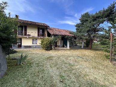 Foto Casa indipendente in Regione Berga, Macello di 165 m² con 7 locali