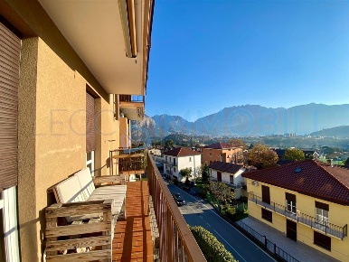 Foto Appartamento in via preguda, Valmadrera di 114 m² con 4 locali