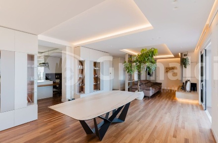 Foto Appartamento in Via Sondrio, Gallipoli di 175 m² con 9 locali