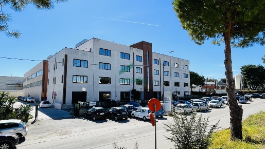 Foto Ufficio in Via Saverio Milella 2/bis, Bari Stanic di 835 m² in vendita