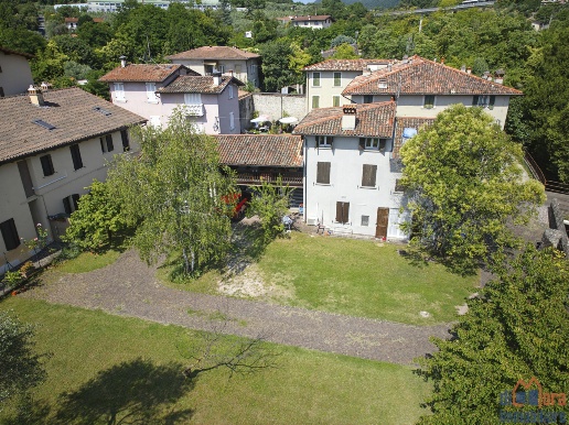 appartamento in vendita a Salò in zona Renzano