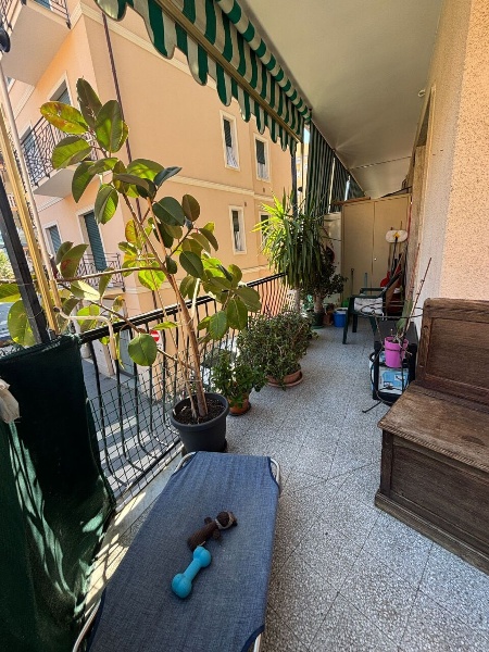 appartamento in vendita a Taggia in zona Arma di Taggia