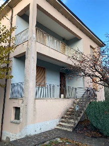 Foto Villa bifamiliare a Fano Centinarola di 280 m² con 12 locali