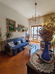 Foto Appartamento in Viale Eugenio Chiesa 21, Massa Centro di 90 m²