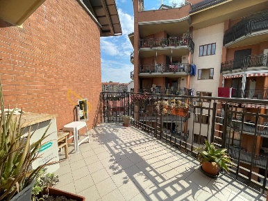 Foto Attico in Largo Francesco Cigna, Torino Aurora di 83 m² con 3 locali