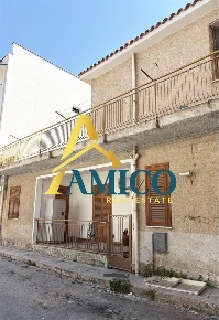 Foto Villa unifamiliare in Via Noto, Casteldaccia di 180 m² con 4 locali
