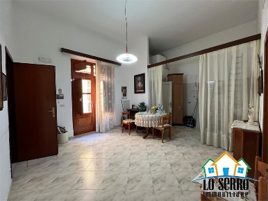 Foto Villa unifamiliare a Alcamo Centro di 65 m² con 6 locali in vendita