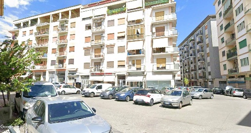 Foto Appartamento in VIA DE DONATO, Cosenza Centro di 75 m² con 4 locali