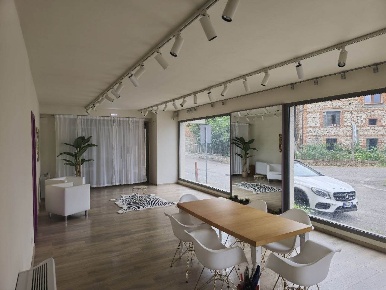 Foto Negozio a Sinalunga Centro di 220 m² con 3 locali in vendita