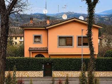 Foto Villa a schiera in VIA ROBERTO RUFFILLI 33, Poggio Mirteto di 119 m²
