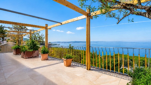Foto Attico a Trieste Barcola di 148 m² con 7 locali in vendita