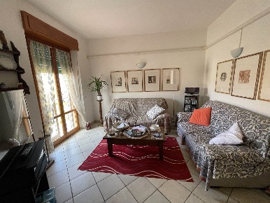 Foto Appartamento a Cecina Cecina Centro di 125 m² con 5 locali in vendita