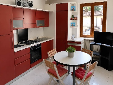 Foto Appartamento a Desenzano del Garda Entroterra di 45 m² con 2 locali