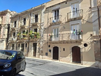 Foto Appartamento in Via Vincenzo Mirabella, Siracusa Ortigia di 55 m²