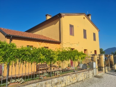Foto Appartamento in via cà montanare  49, Barbarano Mossano Centro