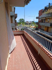 Foto Appartamento a Sarzana Marinella di 45 m² con 3 locali in vendita