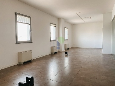 Foto Ufficio in Via delle Corallaie 11, Livorno Picchianti di 55 m²
