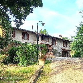 Foto Casale in Strada Ponte Resina - Monte Acutello 1, Perugia Parlesca