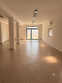 Foto Ufficio in Viale XX Settembre 187, Carrara Avenza di 120 m² in affitto