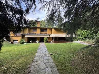 Foto Villa unifamiliare in via per subinago, Carimate Centro di 539 m²