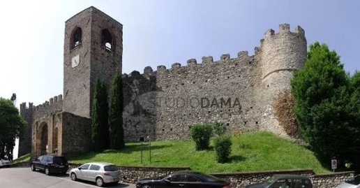 Foto Box in vittorio emanuele II 16, Moniga del Garda di 16 m² con 1 locali