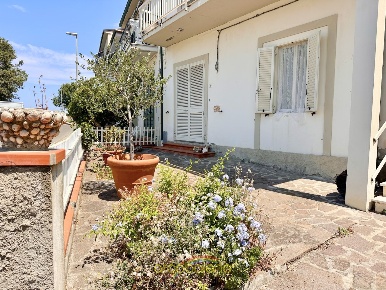 Foto Appartamento in Piazza Roma 9, San Vincenzo Centro di 95 m² in vendita