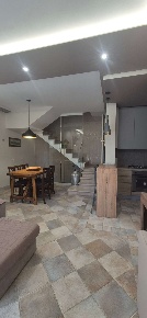 Foto Villa a schiera a Massa Marina di Massa Centro di 75 m² con 5 locali